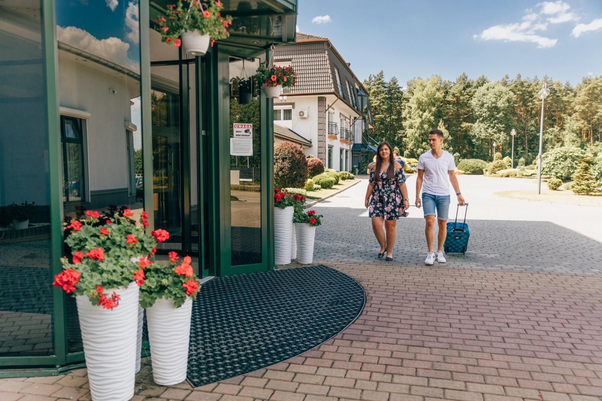 Hotel Villa Verde Congress & Spa Заверце Нове Екстериор снимка